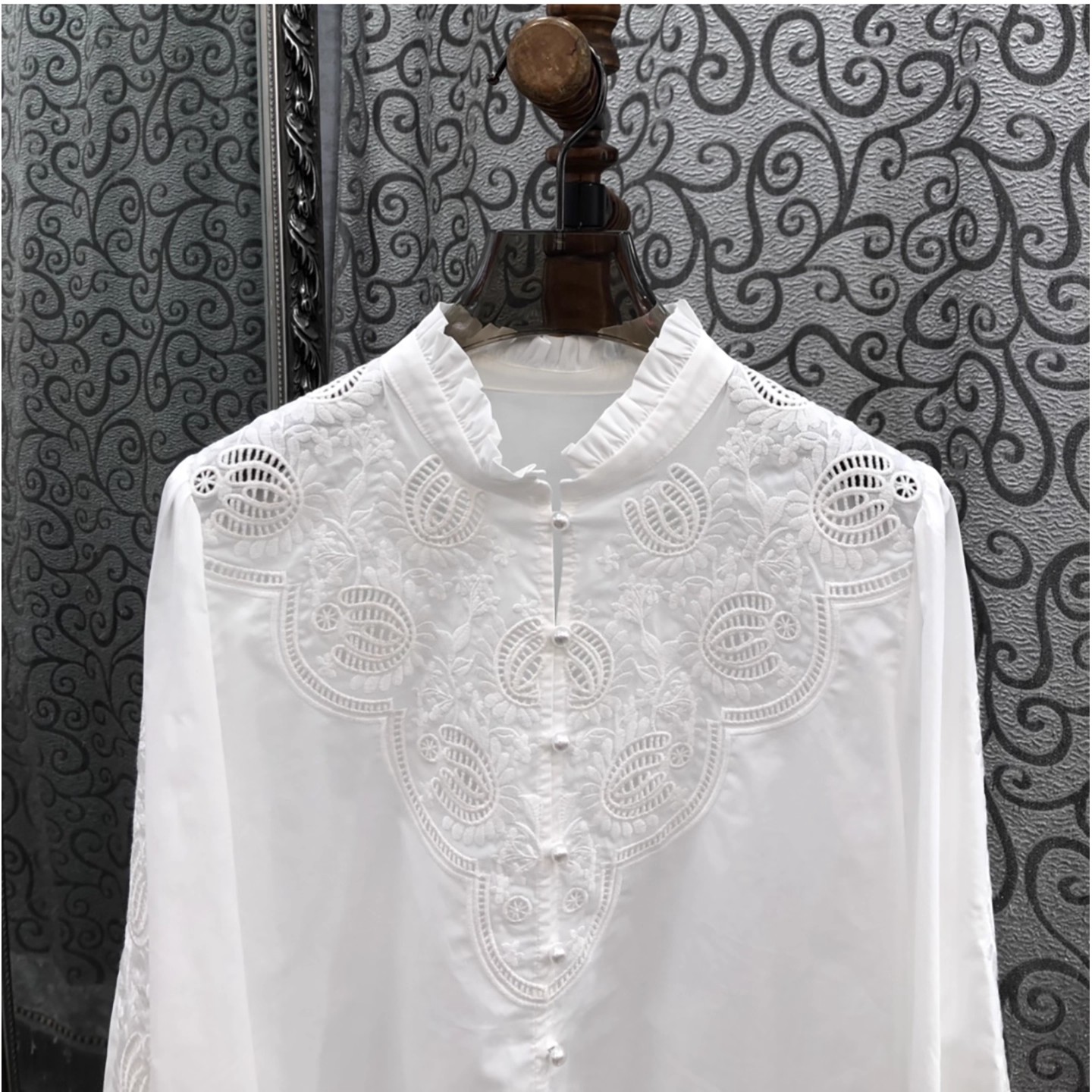 100%Cotton Shirts 2025 Autumn  - Embroidery Flower Pattern recension och pris