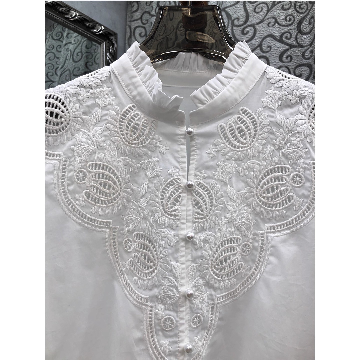 100%Cotton Shirts 2025 Autumn  - Embroidery Flower Pattern recension och pris