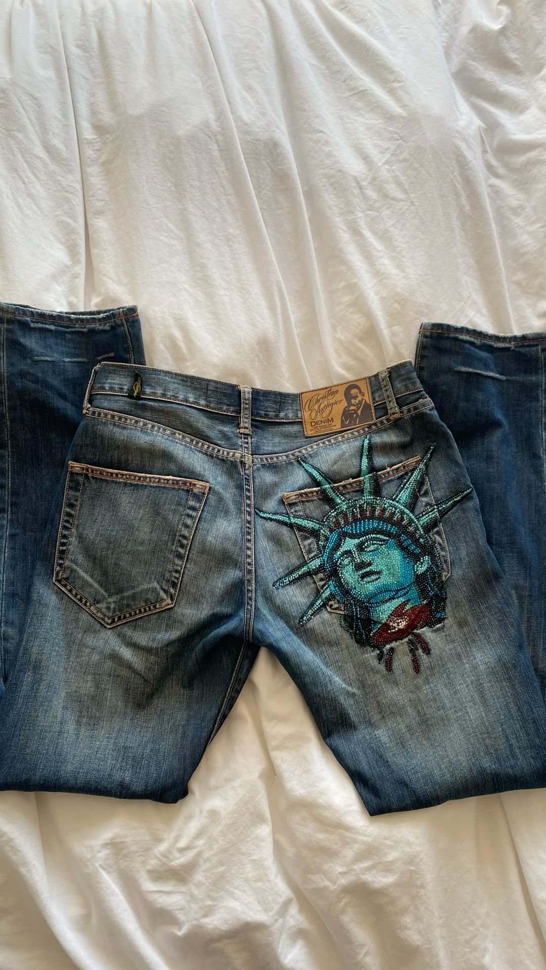 Y2k 2000s Statue of liberty Di - Embroidery Jeans Sakura recension och pris