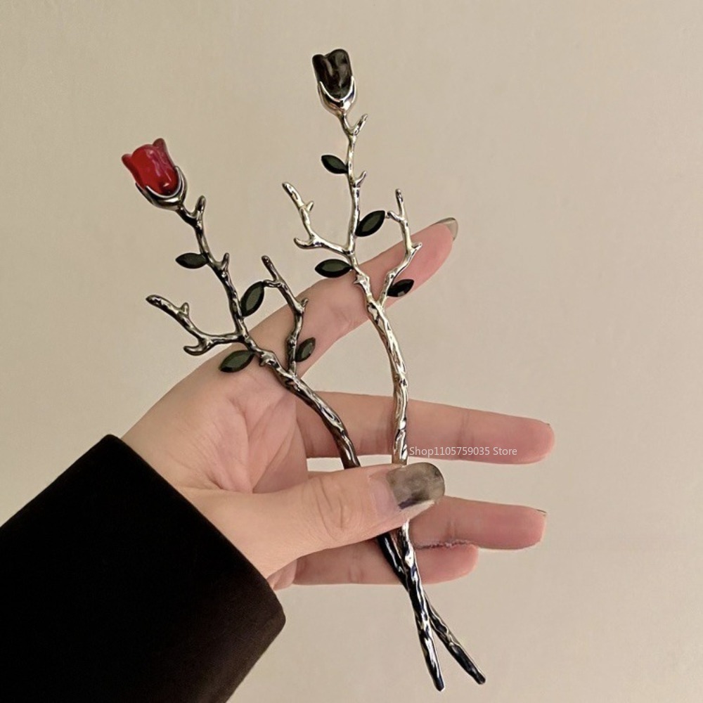 Vintage Metal Red Rose Flower  - Embroidery Red recension och pris