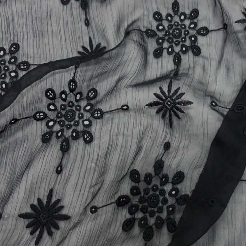 Black Semi Transparent Hollow  - Embroidery Knot recension och pris