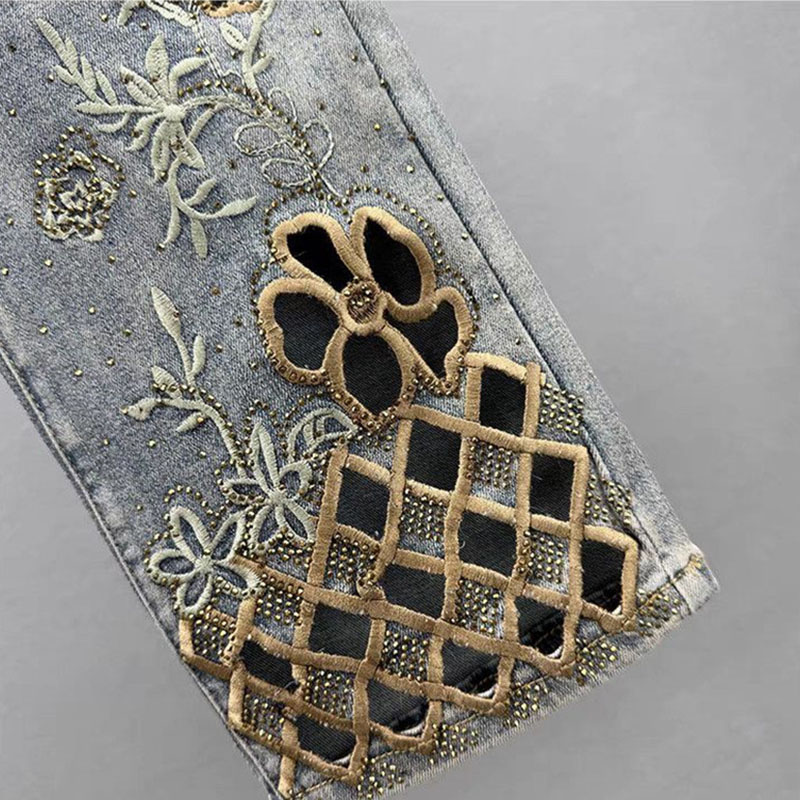 Summer Luxury Hollow Out Diamo - Embroidery Jeans Sakura recension och pris