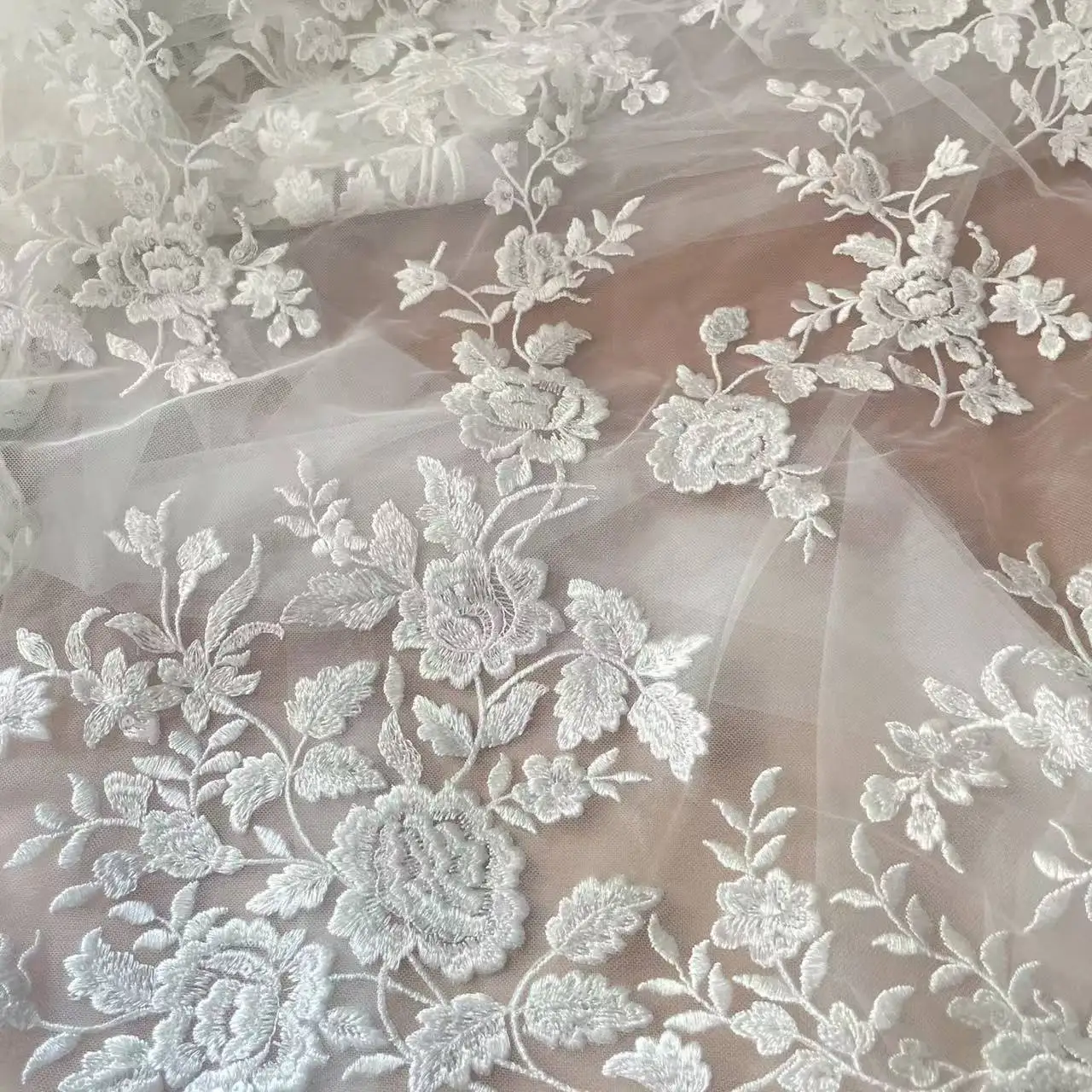 French Embroidered Lace Fabric - Embroidery Flower Pattern recension och pris
